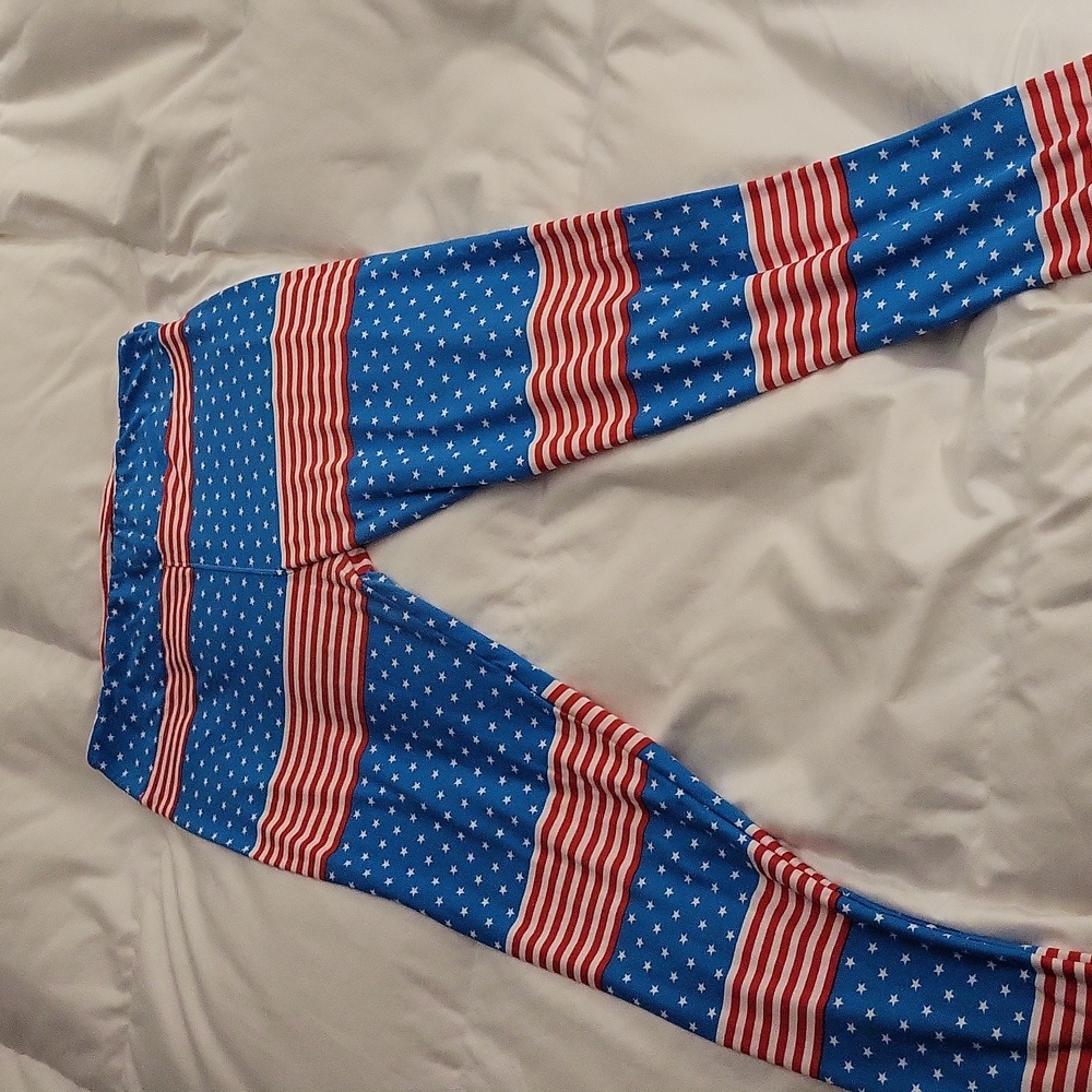Lularoe tall and curvy flag legging
